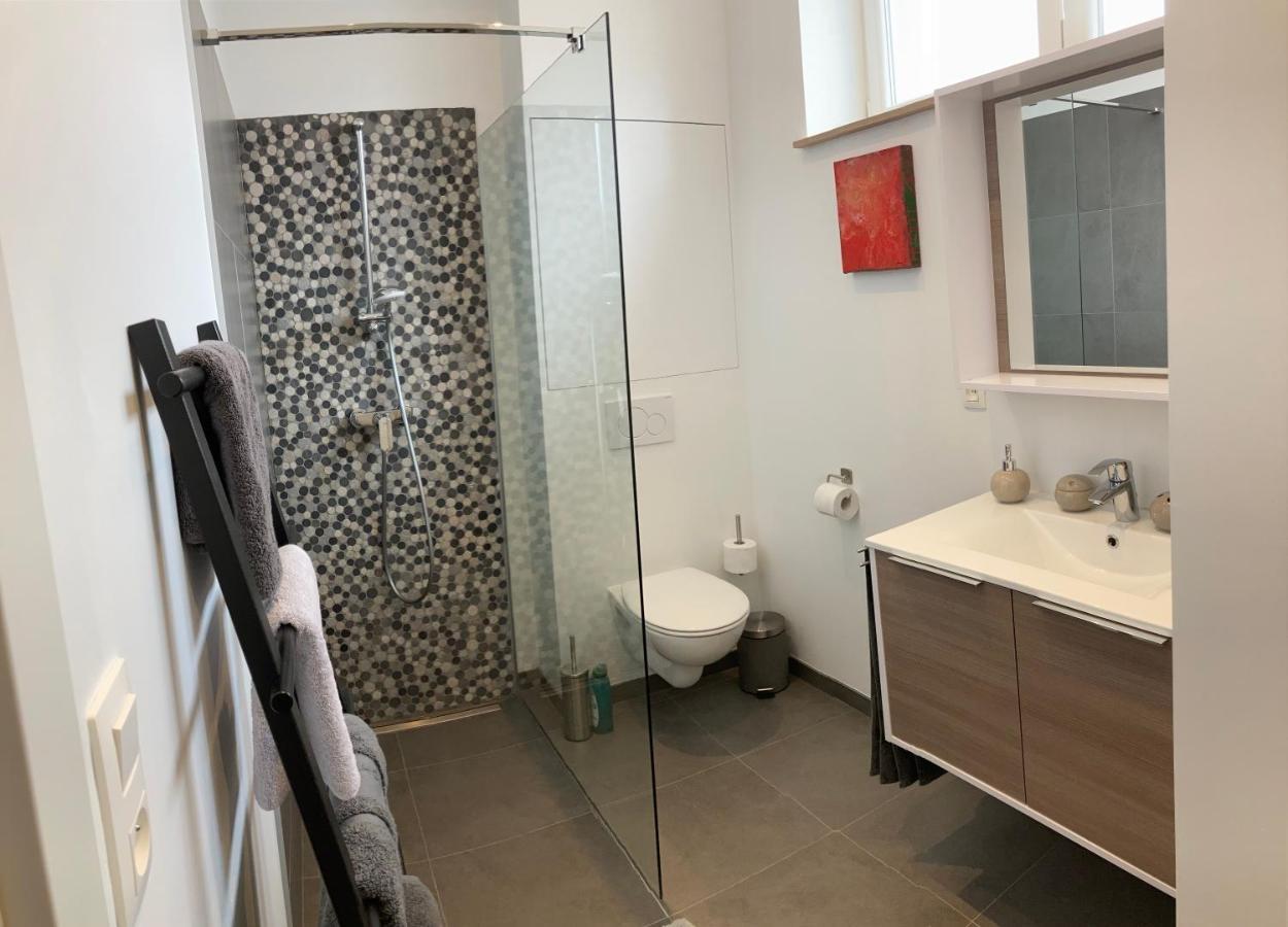 Les Duplex De La Place Des Ecoles Spa Eksteriør billede