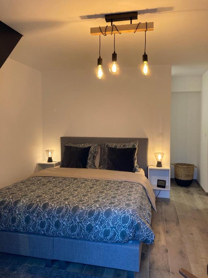 Les Duplex De La Place Des Ecoles Spa Eksteriør billede