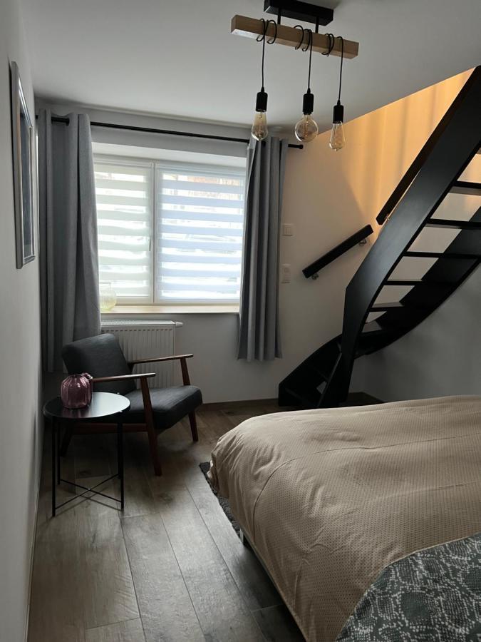 Les Duplex De La Place Des Ecoles Spa Eksteriør billede